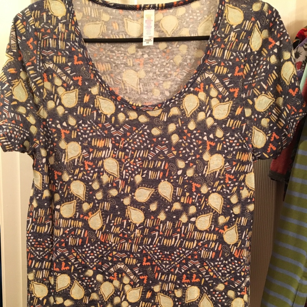 Xs classic t lularoe